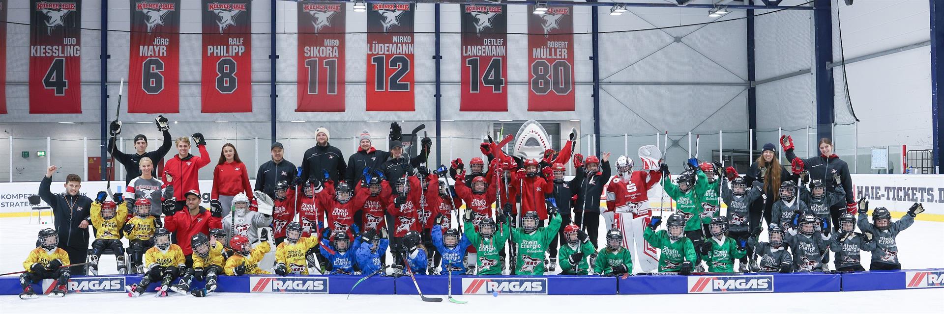 „Girls on Ice“ --- Event für Mädchen im Trainingszentrum der Kölner Haie